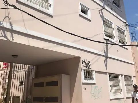 Jose E Colombres 600, Piso 2