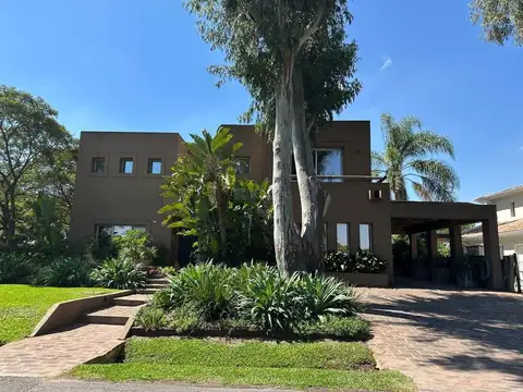 Casa  en Venta en Laguna del Sol, General Pacheco, Tigre