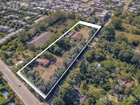 Terreno sobre calle Mitre en Manzanares