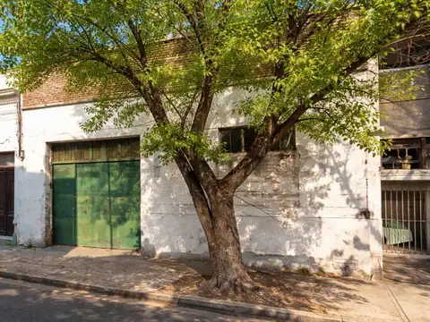 VENTA - DEPOSITO / LOTE - AVELLANEDA