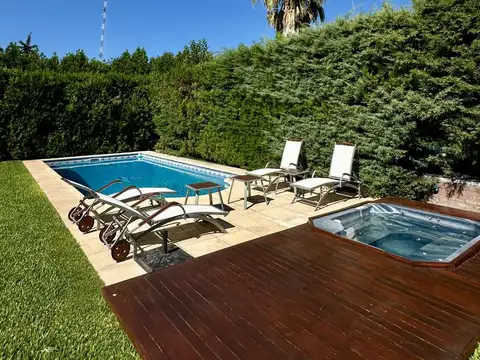 Casa en venta 3 dormitorios con pileta en barrio cerrado La Lomada Pilar