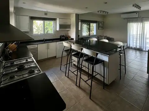 Casa en Venta al Oeste
