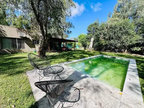 Venta Casa 4 ambientes, PILETA El Pato Berazategui