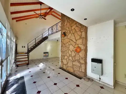 Local en Venta en Funes, USD 160.000