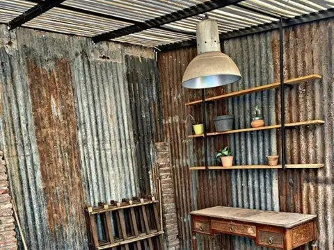 Casa 2 ambientes con 2 baños