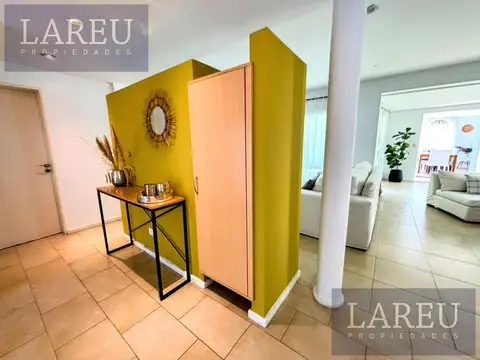 Casa 6 ambientes con 3 baños
