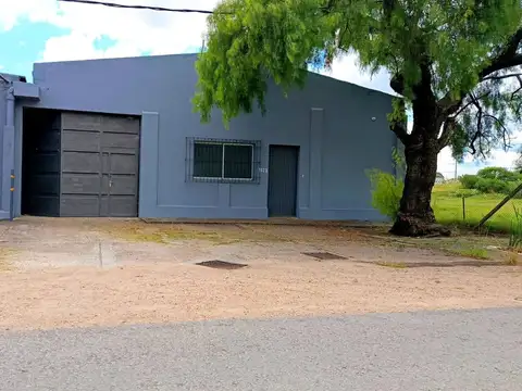 Alquiler galpón en Pando con 800m² de construcción