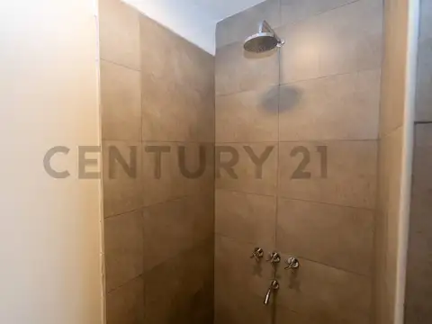 CASA EN VENTA EN LA PLATA TIPO PH DUPLEX A ESTRENAR DE 1 DORMITORIO Y  PATIO