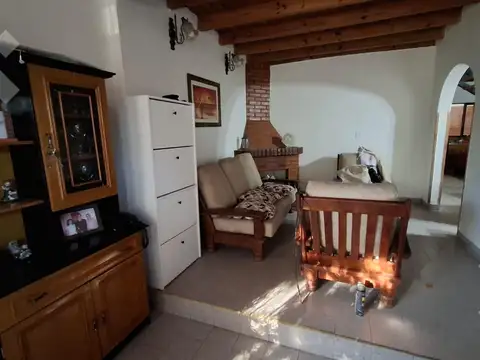 Casa en Venta en Plottier, USD 145.000