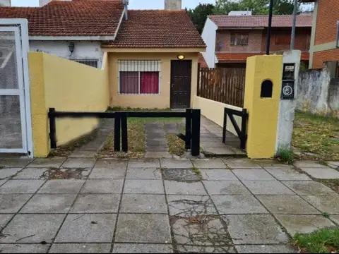 Depto Tipo Casa en Venta de 2 ambientes