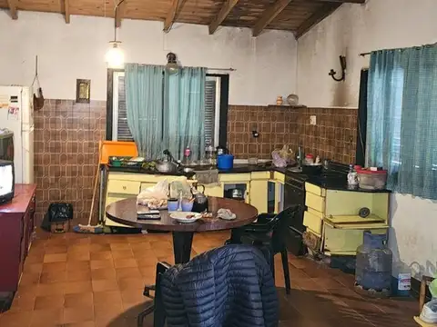 Avenida Constitucion 1900