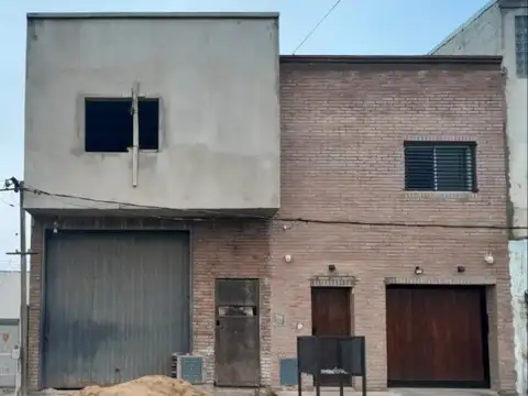 VENTA DE LOCAL , MAS DEPTO EN PLANTA ALTA