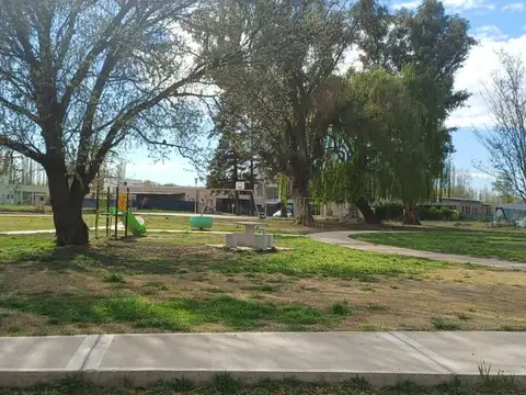 Venta: terreno en b° cinco  soles- (frente plaza) - cinco saltos (rn)