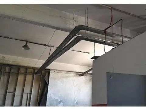 Galpon en Venta 25  mts Fondo