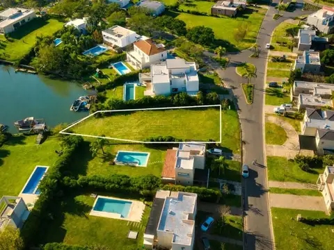 LOTE AL RÍO con Amarra Propia – Barrio SAN MARCO