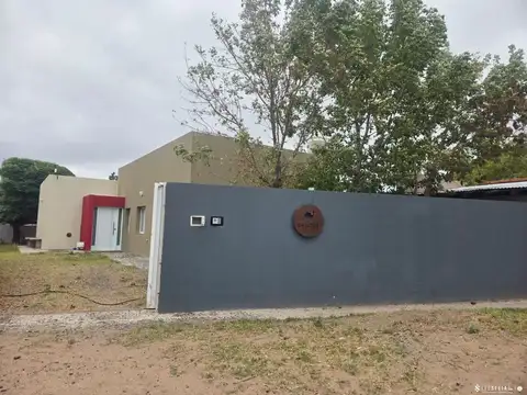 Venta, Casa de 3 Dormitorios, Barrio Llequen, Villa El Chocon
