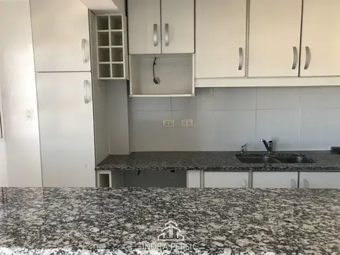 Departamento en Alquiler con 1 cocheras