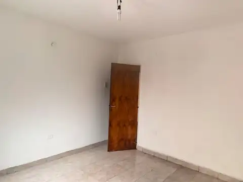 Alquiler casa en Villa Gdor. Gálvez