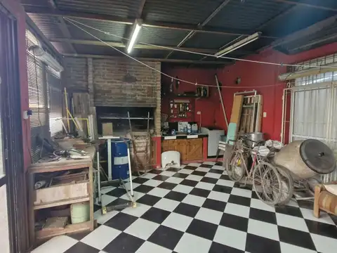 Casa 3 ambientes con 2 baños