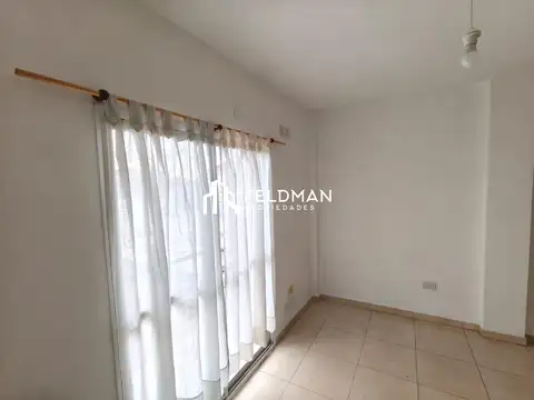 Departamento en Alquiler en Moron, $ 300.000
