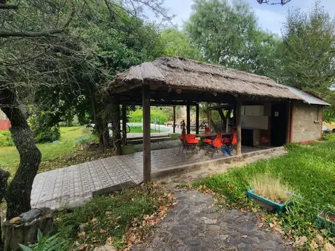 Casa mas departamento a la venta en Bialet Masse. (C469)