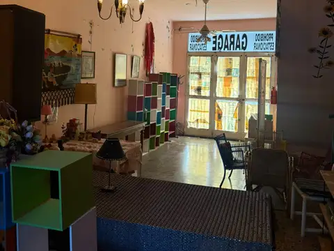 Casa 6 ambientes con 2 baños