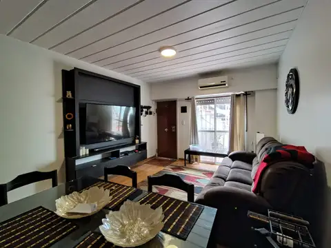 Depto Tipo Casa 3 ambientes con 2 baños