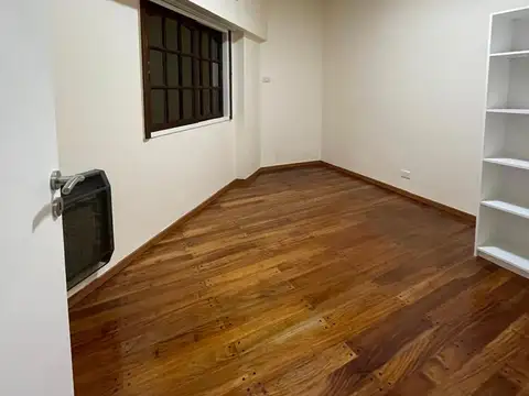 Depto Tipo Casa en Alquiler en Parque Chacabuco, $ 800.000