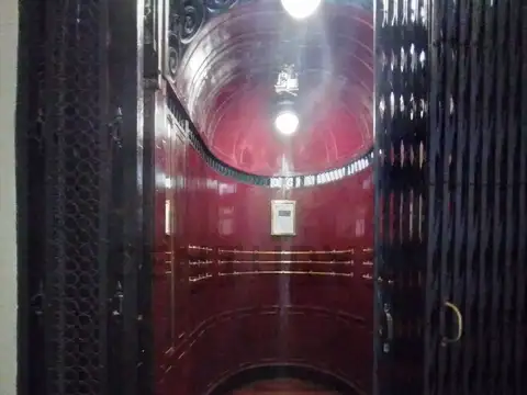 Oficina en Venta 102 años