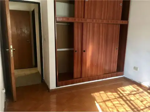 Depto Tipo Casa en Venta en Bernal Oeste, USD 44.000