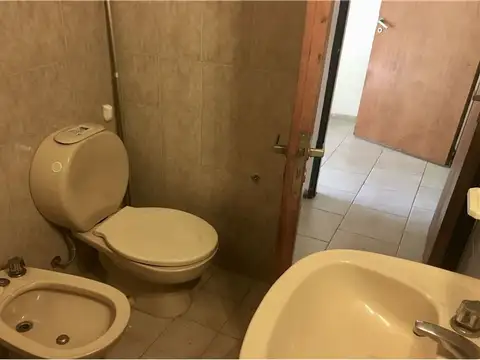 VENTA PH 2 AMBIENTES PB PATIO BERNAL OESTE QUILMES