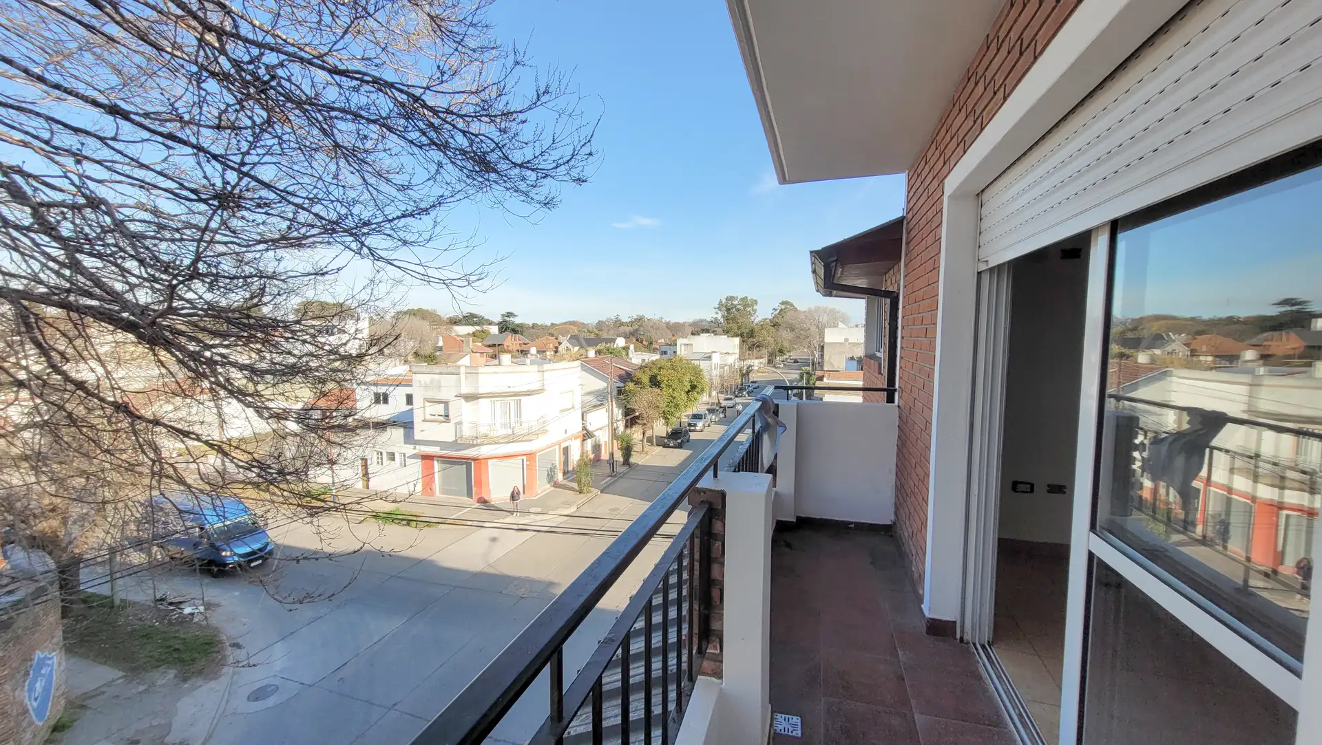 Departamento 2 amb. amplio, externo - Roca y San Juan