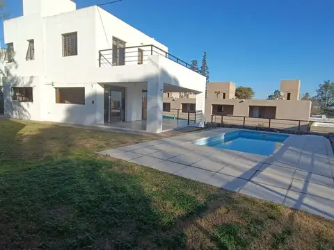 VENTA DUPLEX 2 DORM PILETA VILLA ALLENDE GOLF