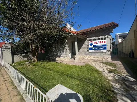 Casa 3 Ambientes Venta Moreno Parque Cochera
