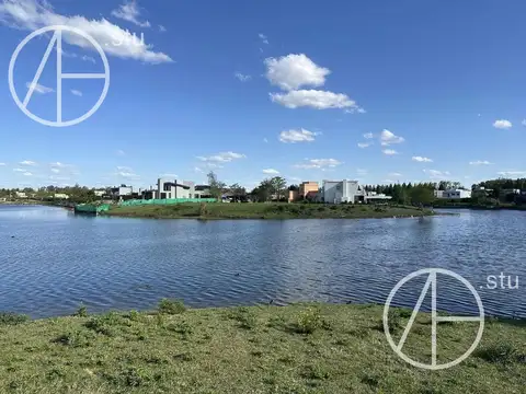 Terreno en Venta de 952,0 m2