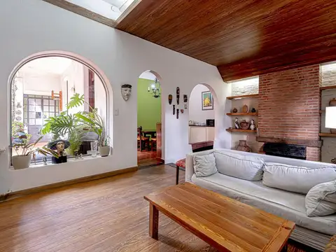 Venta Casa de 7 ambientes  Villa Ortuzar . Terrazas .Patio