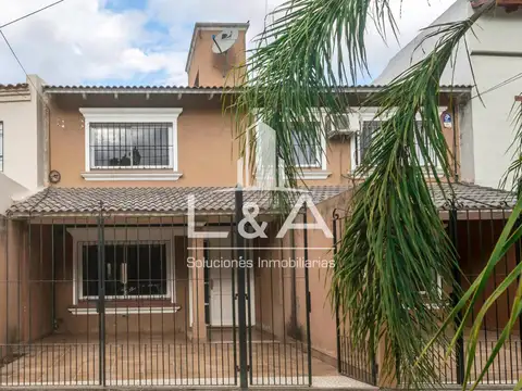 Dúplex en venta 2 dormitorios B° Grand Bourg
