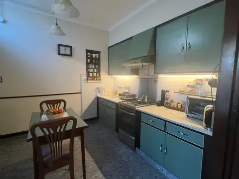 Casa Familiar Con Excelente Ubicación En Venta, General Las Heras
