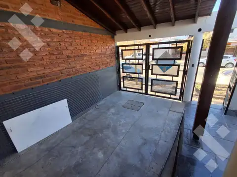 Depto Tipo Casa en Venta al Este