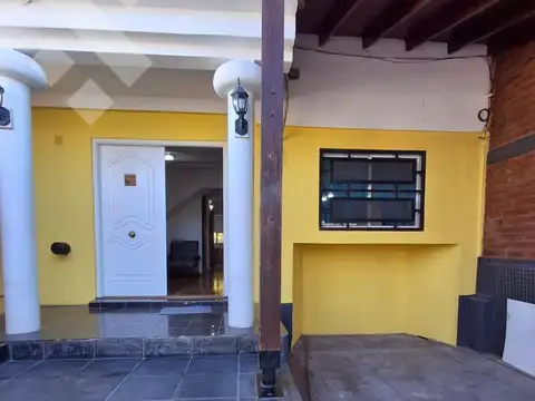Depto Tipo Casa en Venta de 4 dormitorios