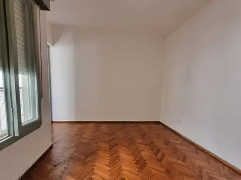 Depto Tipo Casa en Alquiler de 1 dormitorio