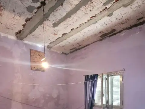 Casa 4 ambientes con 1 baño