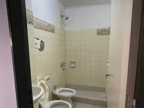 Casa en Alquiler con 1 cochera