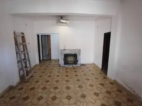 Casa en Alquiler con 1 cochera