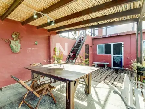 Casa frente al mar en Punta Piedras, 4 dormitorios