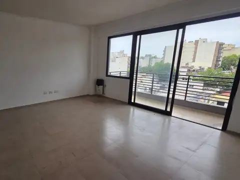 VENTA MONOAMBIENTE BALCON CONTRAFRENTE  FLORESTA