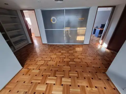 VENTA CASA 600 m2 CUB. IDEAL EMPRESA BARRIO BOMBAL