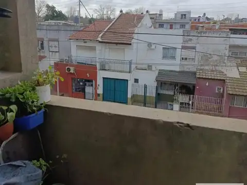 Departamento 4 ambientes con 1 baño