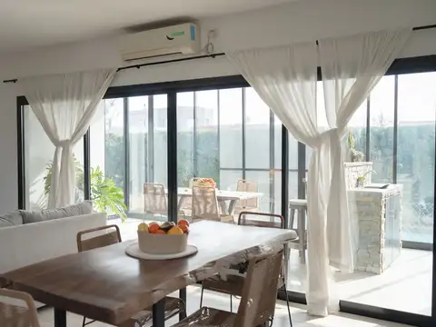 Venta Casa 3 ambientes, San Sebastián, área 13
