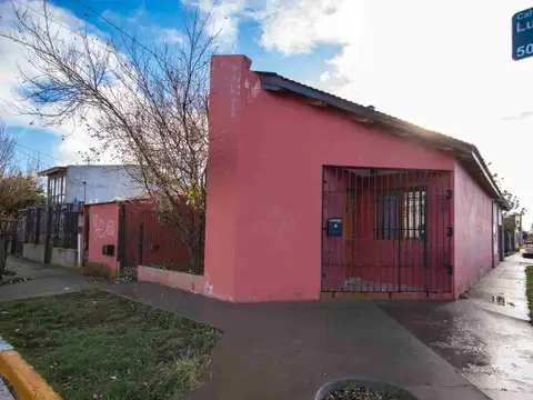 VENTA CASA 3 DORMITORIOS, B° CGT